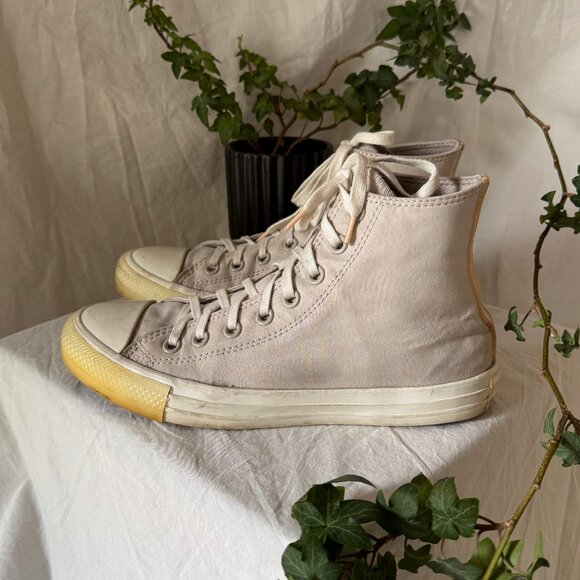 RARE! Converse CTAS Hi String / Crimson Tint / Egret  570304F - Picture 9 of 15
